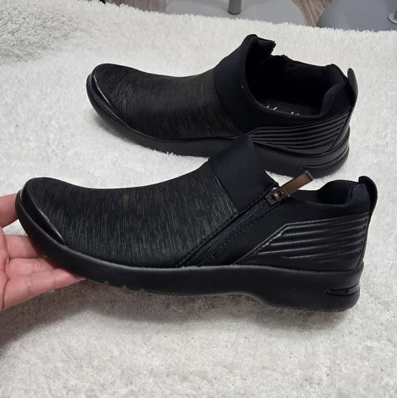 BzeesPremium Axis Washable Sneakers Sz 10 Like New - Picture 5 of 13